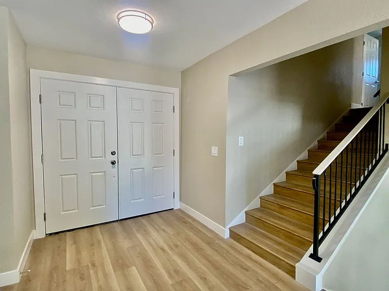 7349 Cross Dr — Photo 4
