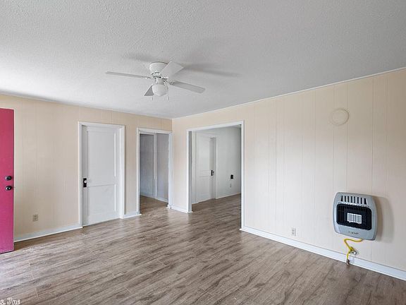 2nd image of 800 Deridder Ave