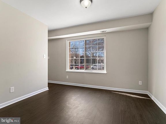 5th image of 17701 Amity Dr
