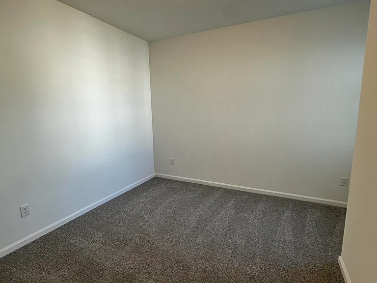 33 Thurnham Lane St — Photo 30