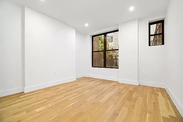 Rented by REAL New York | media 6