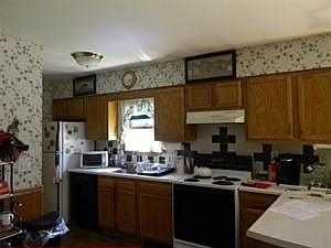 3rd image of 331 Pink St