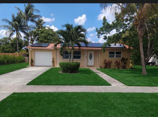 729 Ilex Court, West Palm Beach, FL 33403