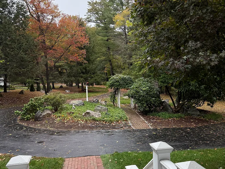142-142 Page Rd #R — Photo 6