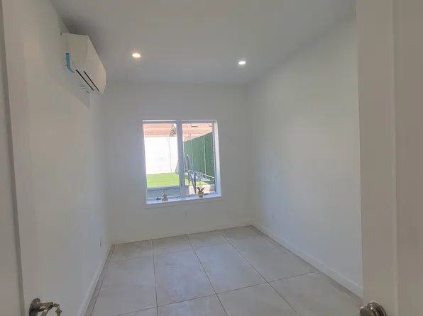 2041 Strauss Street image 9 of 40