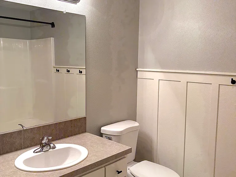 466 Corinne Dr — Photo 29