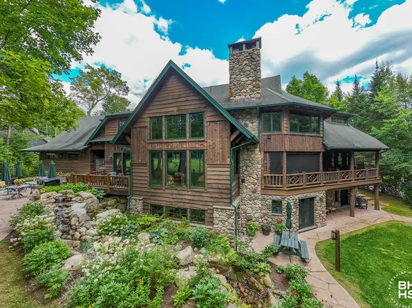 3 Peters Way, Lake Placid, NY 12946