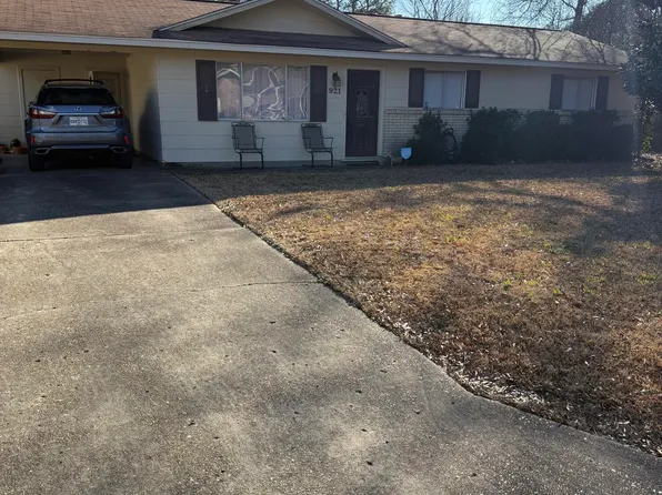921 Woodville Dr, Jackson, MS 39212