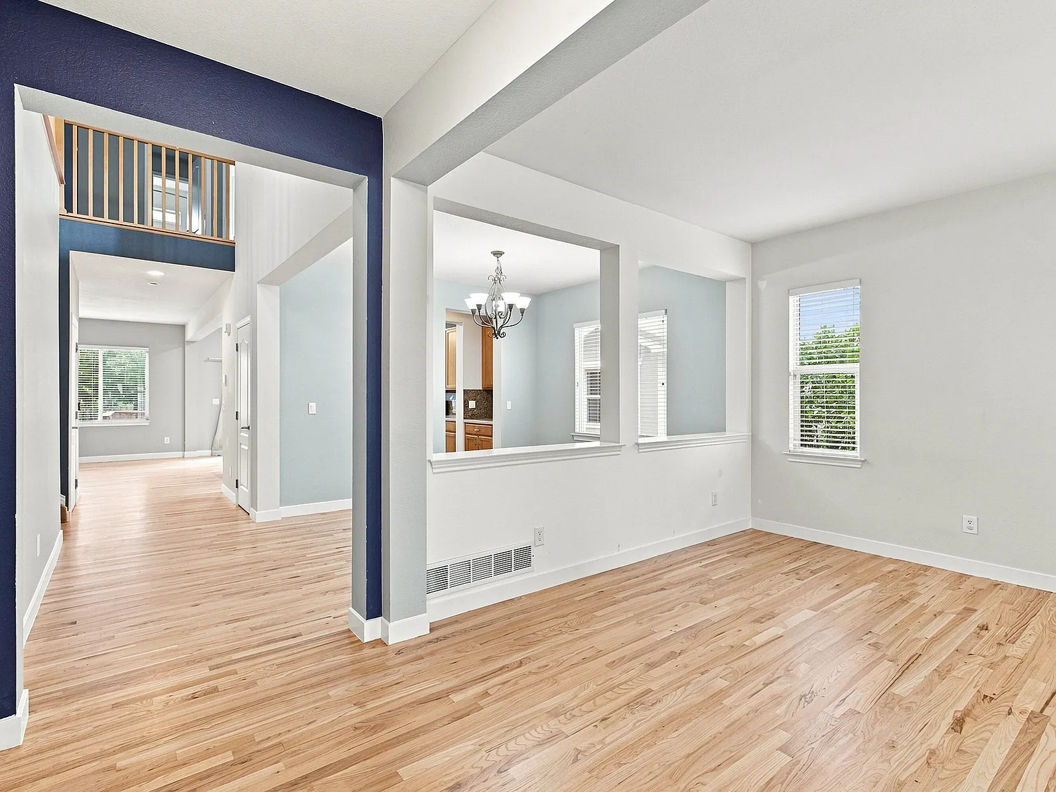 5 bed, 3100 sqft, $3,700 — Photo 4