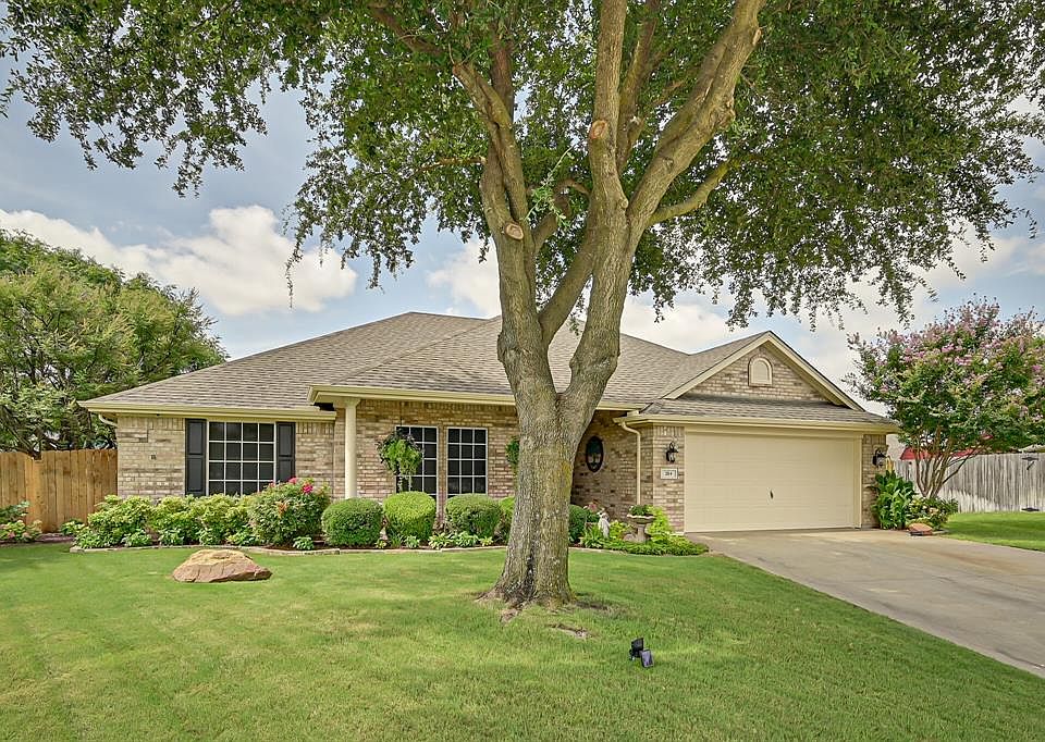 1st image of 304 Faith Ct