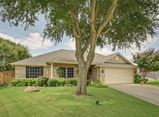 304 Faith Ct, Burleson, TX 76028