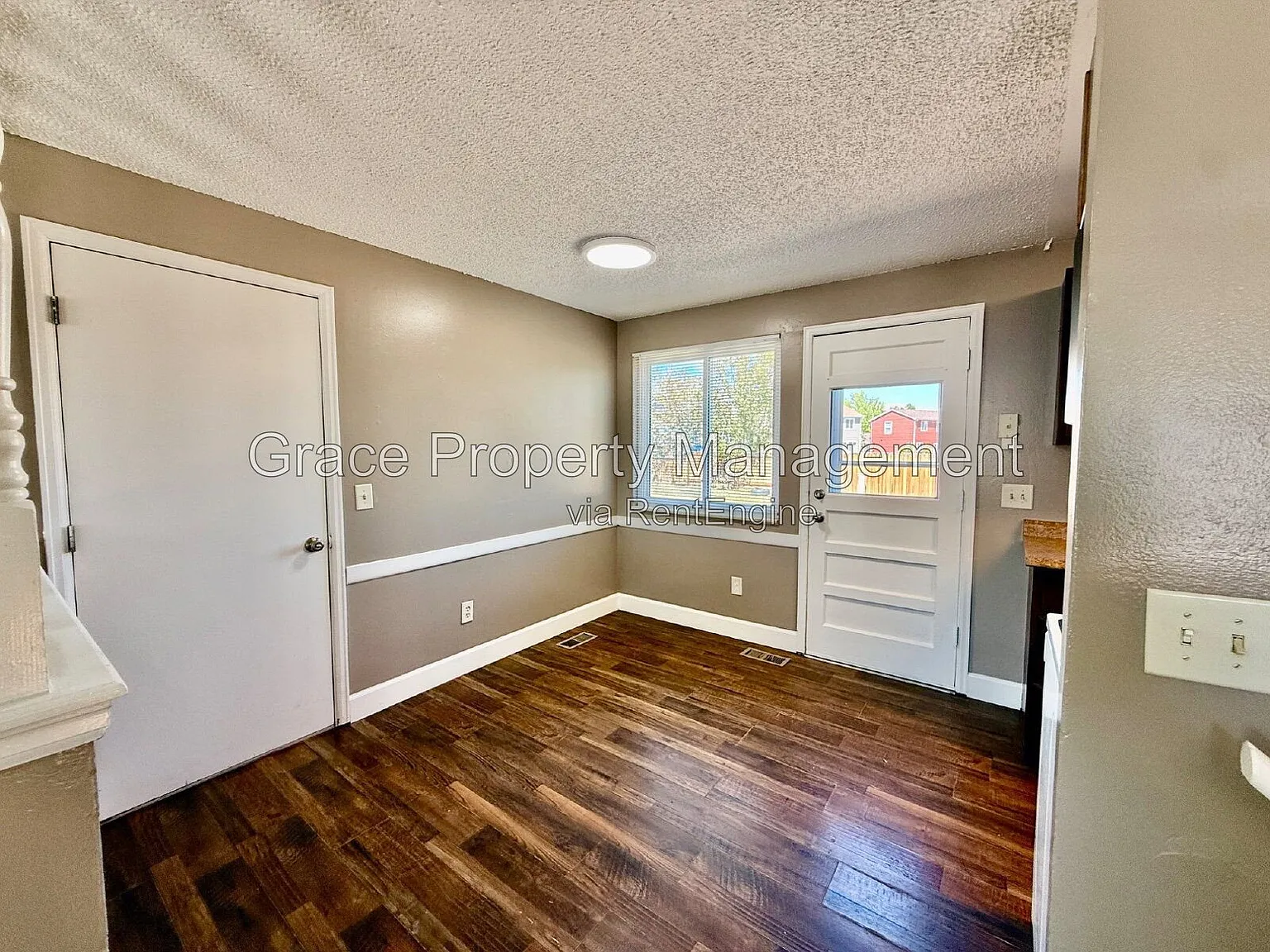 3 bed, 1.0 bath, 912 sqft, $2,295 — Photo 4