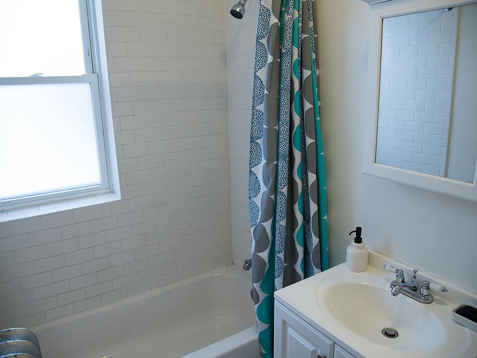 1st image of 2855 N Hamlin Ave