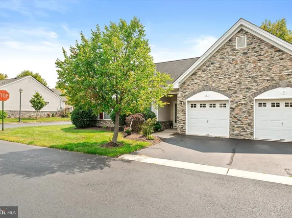 1 Goldfinch Dr, Hamilton, NJ 08690