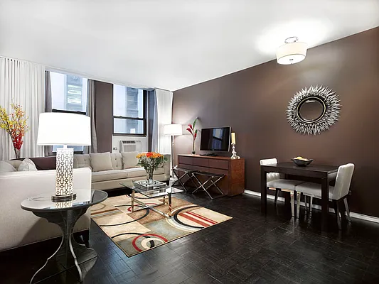 Sold by Voro NYC | media 7