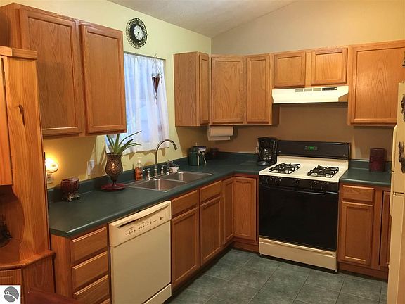 3rd image of 3256 Voss Dr