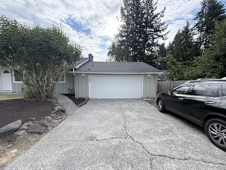 2105 116th Ave NE — Photo 2