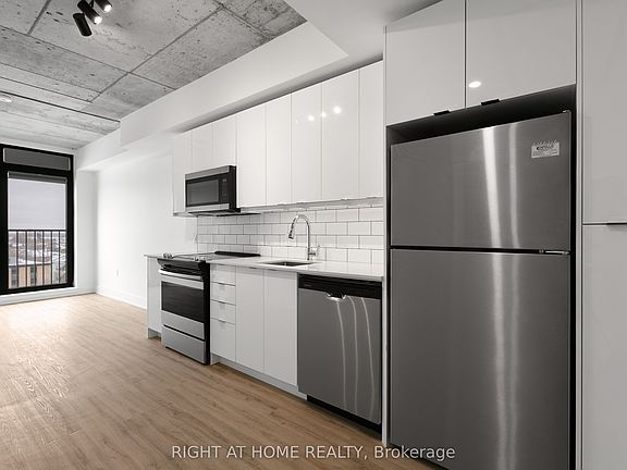 5th image of 377 Winona Ave #405