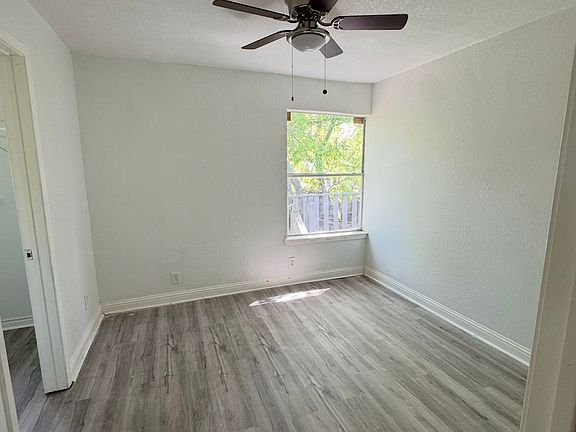 5th image of 3516 Statler Dr #B