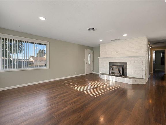5th image of 3925 W Metaline Ave