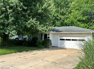 443 Lansing Rd, Akron, OH 44312