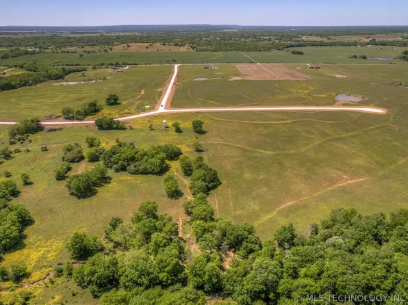 18631 S 365th East Ave, Porter, OK 74454