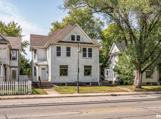 1018-1020 17th St, Rock Island, IL