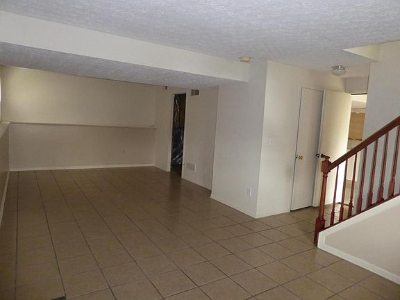 5th image of 3347 Whitfield Dr