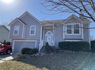 20421 217th St, Spring Hill, KS 66083