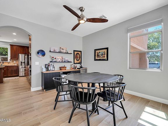 4th image of 2512 E BEAR CREEK Lane