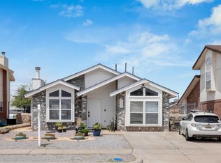 10956 Golden Pond Dr, El Paso, TX 79934