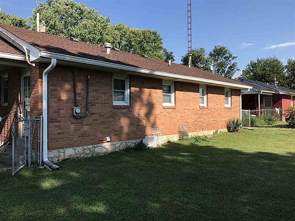 3rd image of 1513 Lynhurst Dr