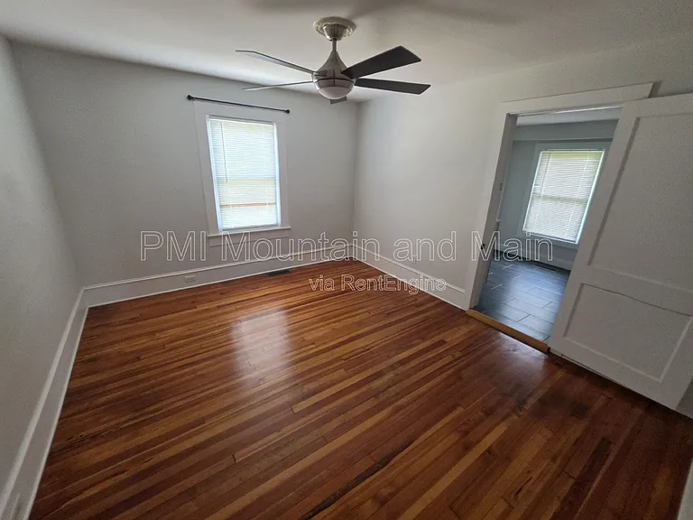 161 Logan Ave — Photo 25