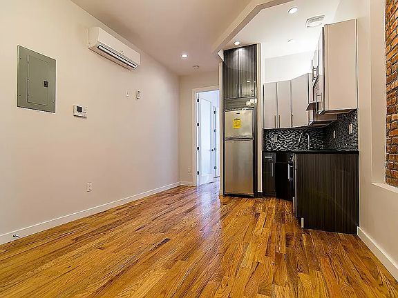 2nd image of 381 S 3rd St APT 4D