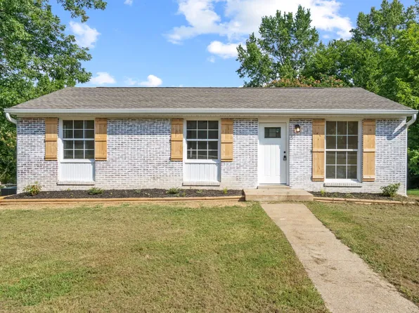 215 Edmondson Ferry Rd, Clarksville, TN 37040