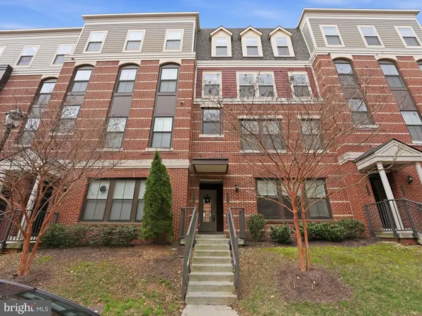 10719 Viognier Ter, Fairfax, VA 22031
