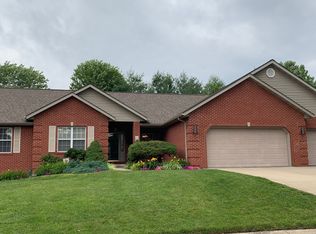 208 Lamplight Ct, O Fallon, IL 62269