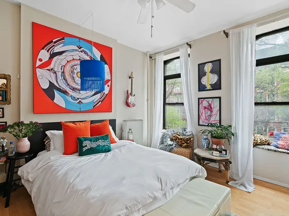 229 E 14th St APT 3E, New York, NY 10003