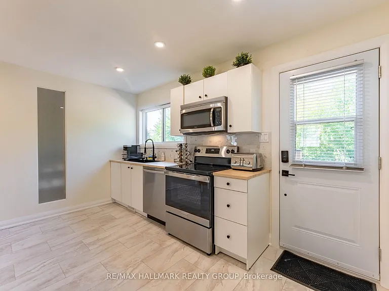820 Grenon Ave — Photo 9