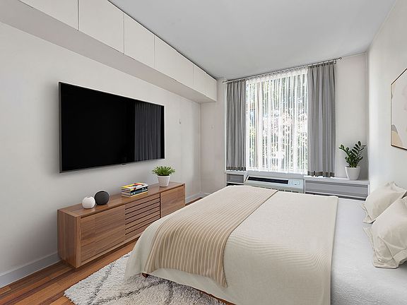 5th image of 161 E 110th St APT 5C