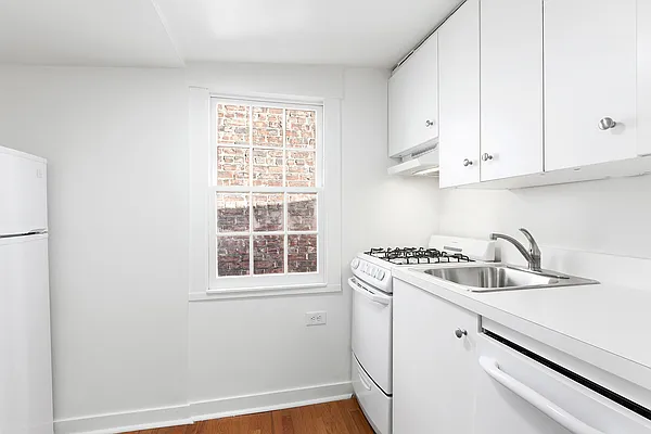 Rented by Corcoran | media 6