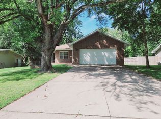 2101 S Oak Grove Ave, Springfield, MO 65804