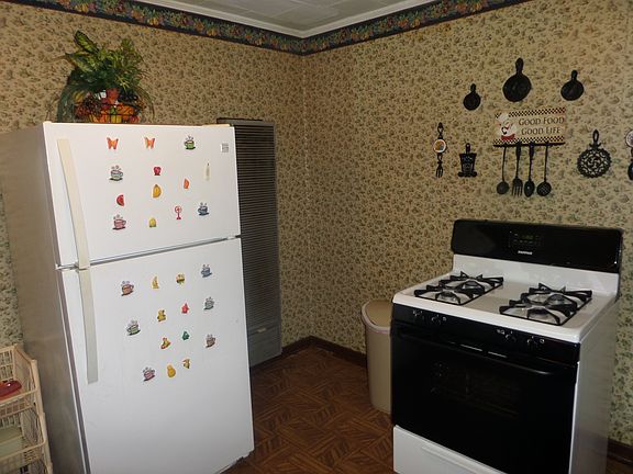 5th image of 127 Southall St