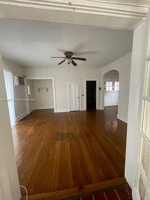 1st image of 315 Navarre Ave #3