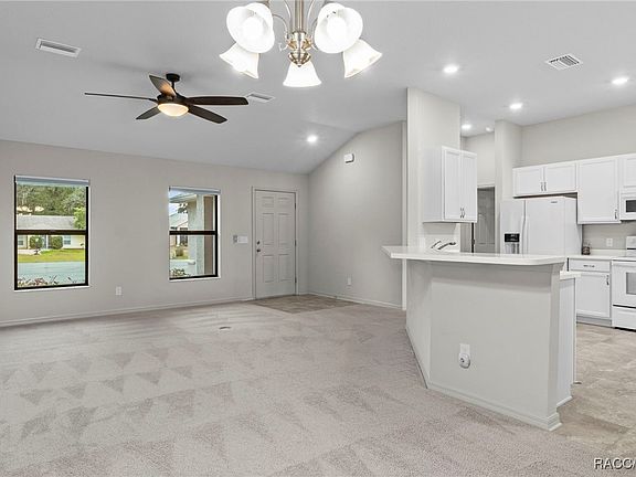 4th image of 2958 N Kittery Point