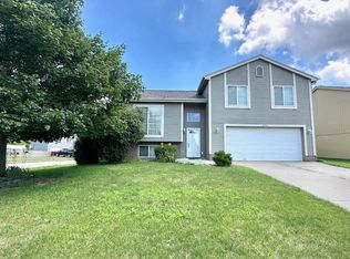 16853 Browne St, Omaha, NE 68116