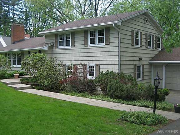 3rd image of 42 Henning Dr