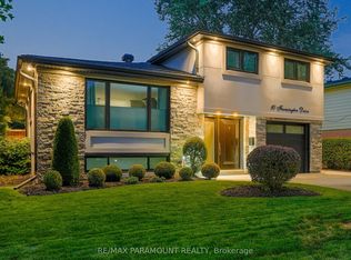 10 Farmington Dr, Brampton, ON L6W2V2