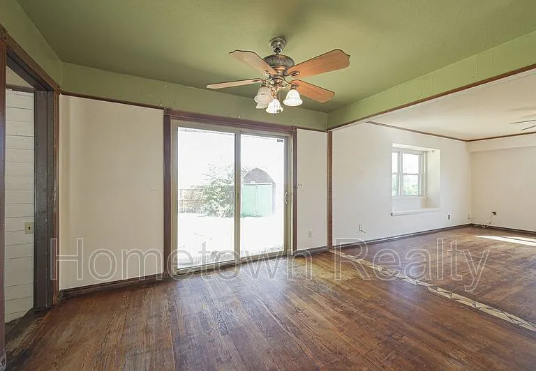 1805 NE 53rd St — Photo 10