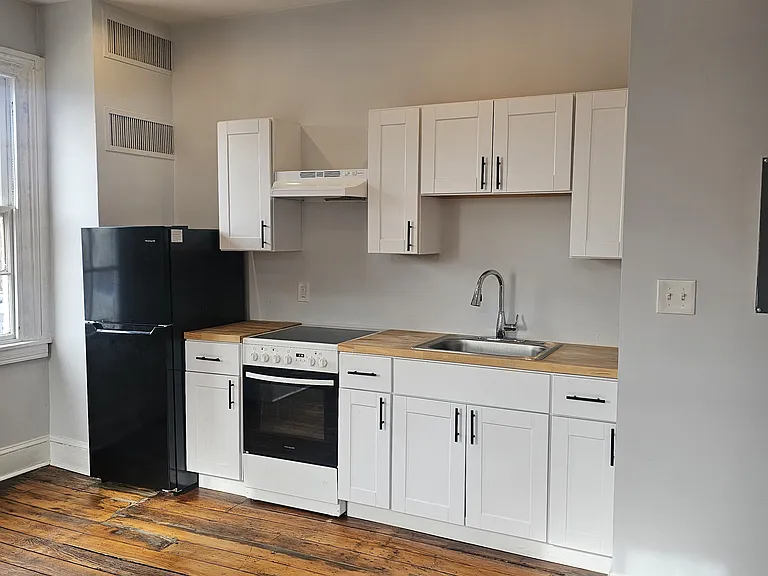 2116 N Charles St #2R — Photo 10